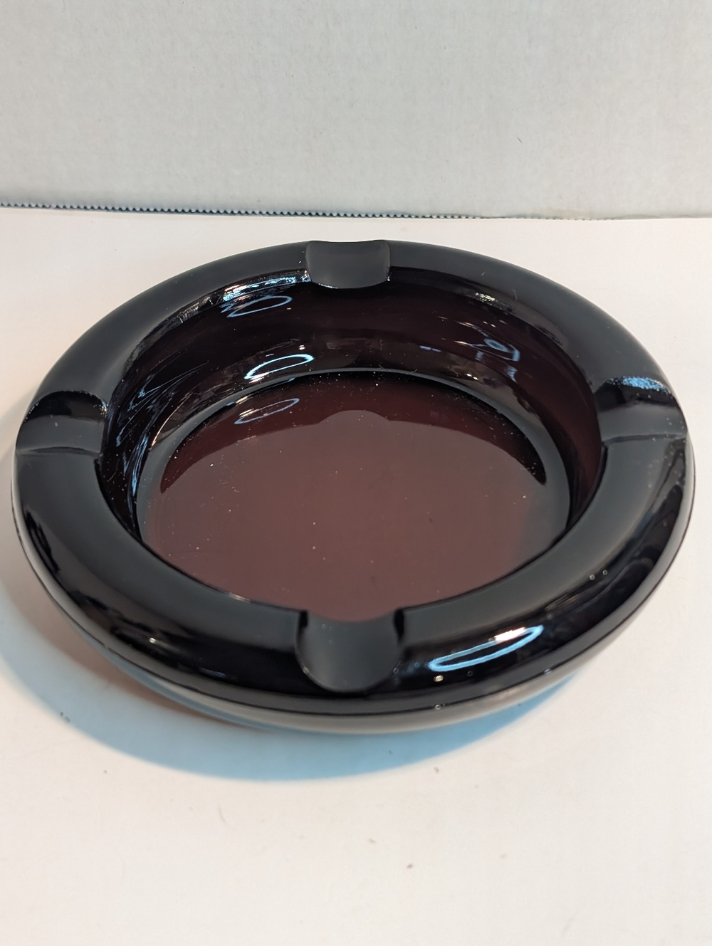 Vintage Ashtray Round Amber Glass Heavy Smoker Tobacco Cigarette Cigar.